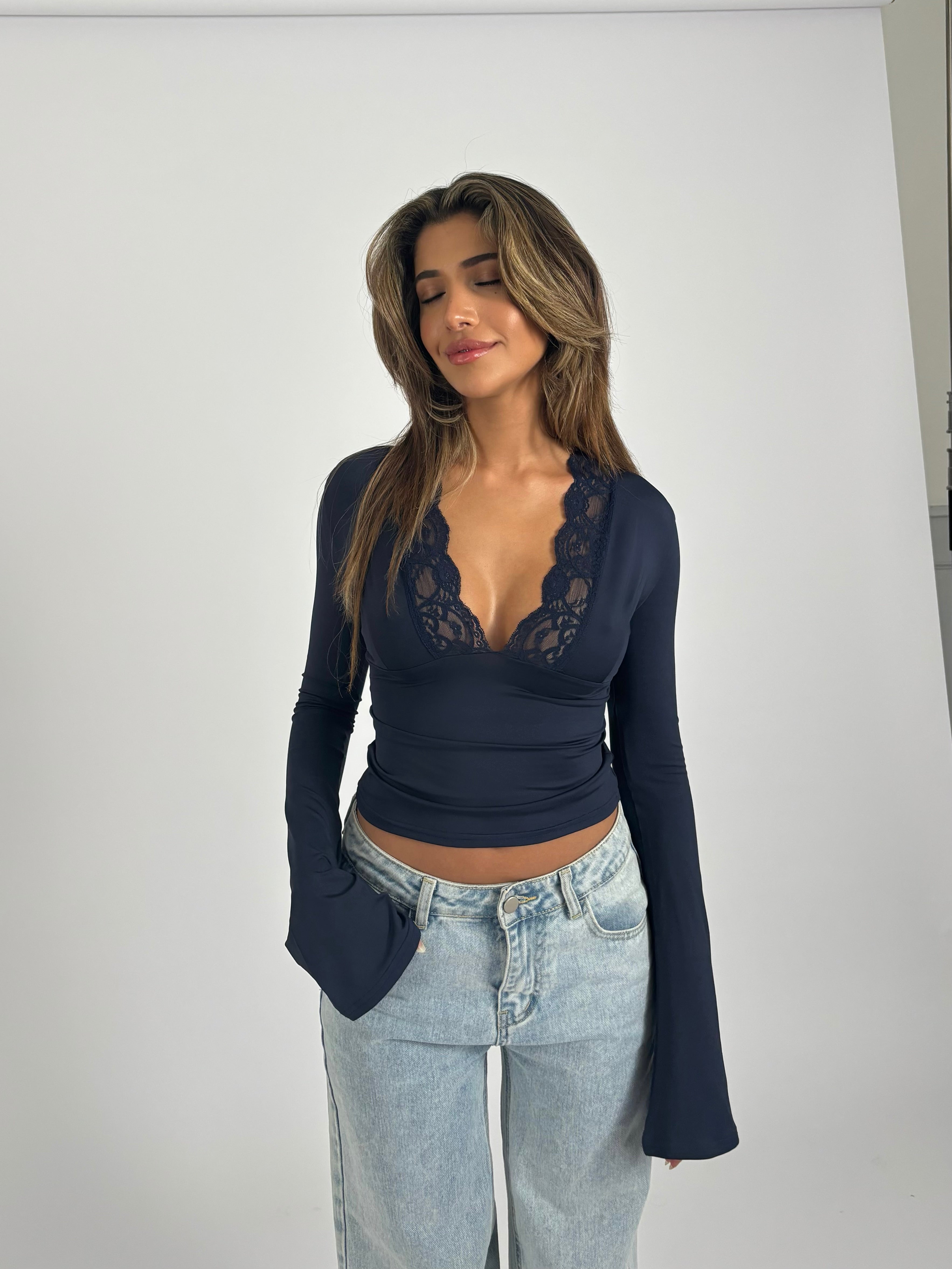 CLARA | HAUT EN DENTELLE