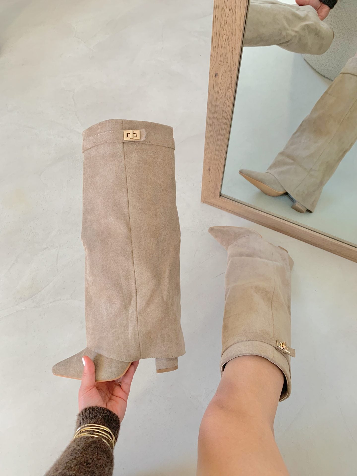 Crème Luxe - Bottes Vegans Hautes en Suédine