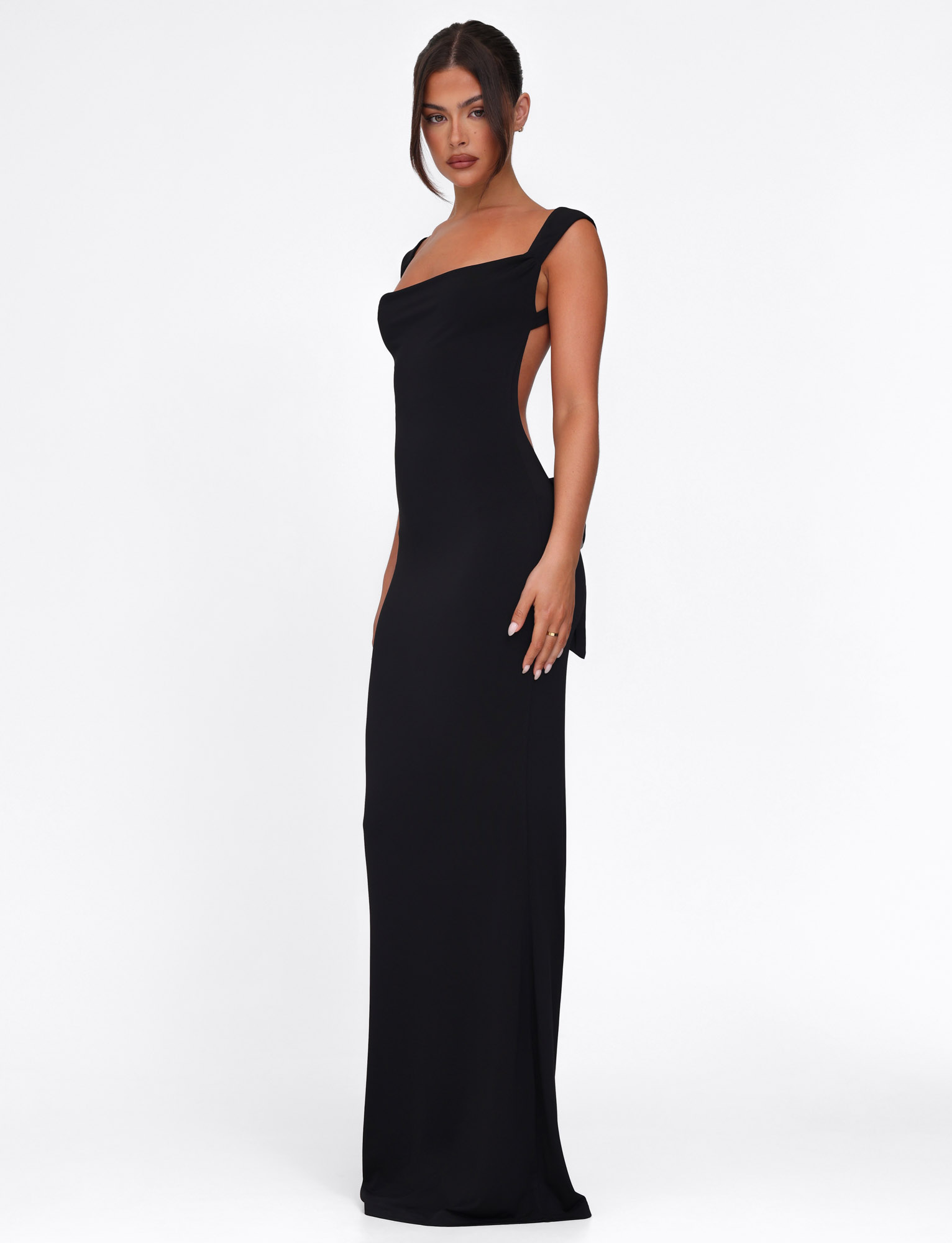 TM15138-BLK-03-ZITADRESS-BLACK2.png