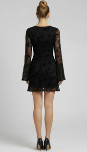 Loren - Mini-robe en dentelle